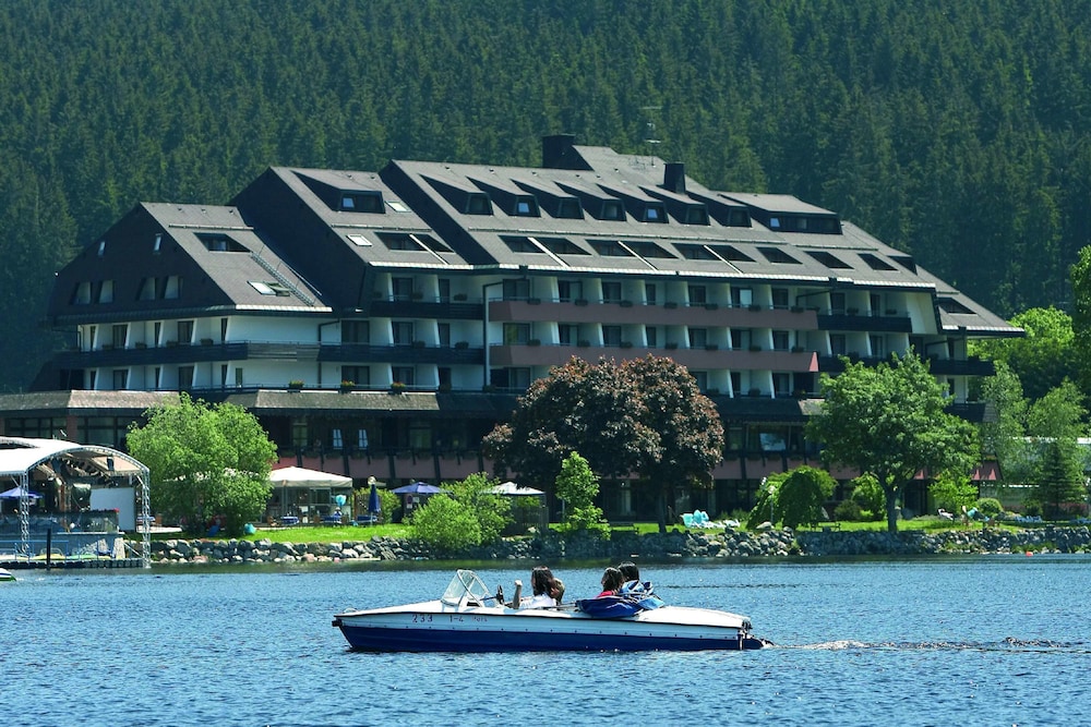 Maritim TitiseeHotel Titisee - Neustadt hotel boeken in Titisee-Neustadt België bij Hotelboeken.be