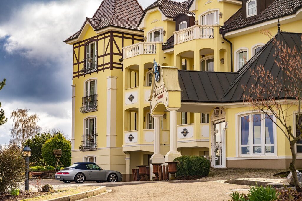 Schloss Hotel Holzrichter hotel boeken in 1 België bij Hotelboeken.be