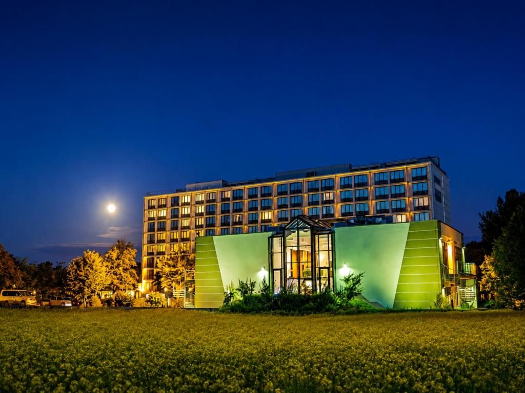 Sunday am Main Taunus Zentrum Frankfurt/Sulzbach hotel boeken in 0 België bij Hotelboeken.be